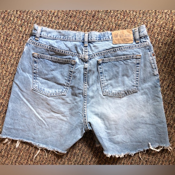Vintage Gap cutoff shorts - Picture 3 of 6